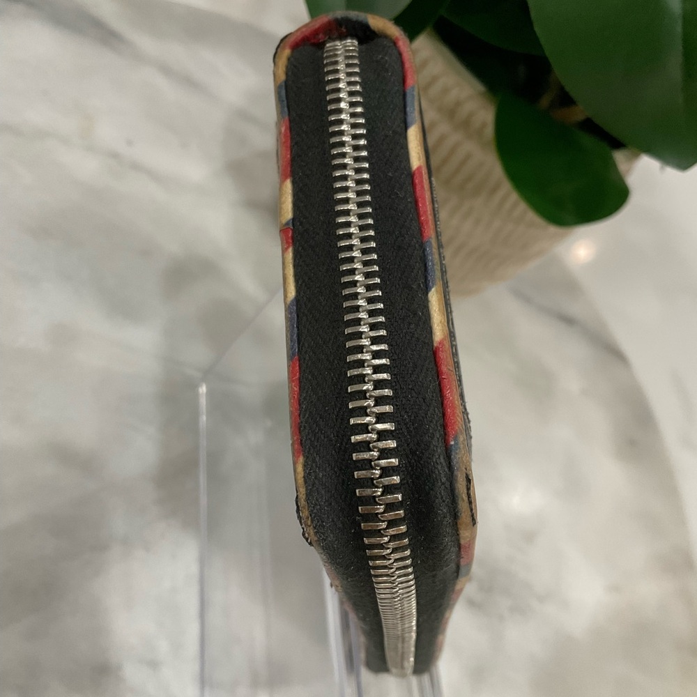 Gucci Black and Red Wallet Sleek Design - Picture 5 of 9